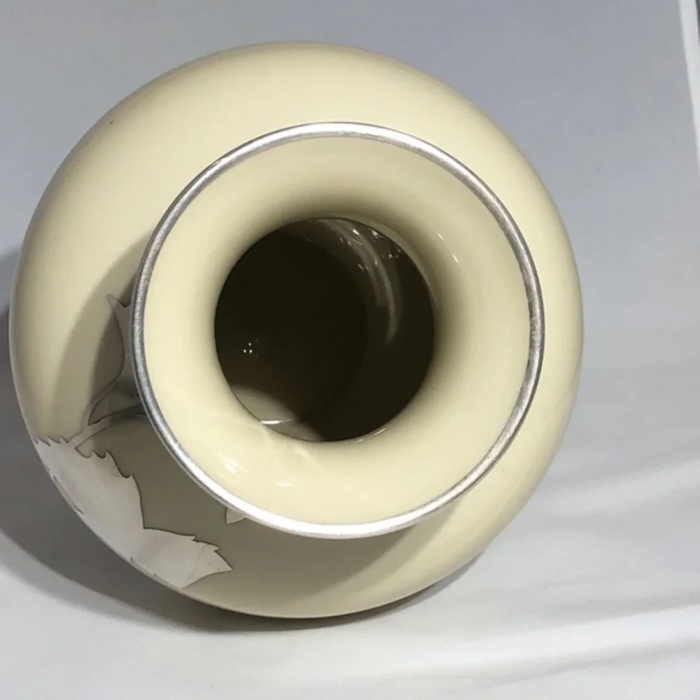 THOMAS IVORY BAVERIA GERMANY SILVER FOLAITE VASE